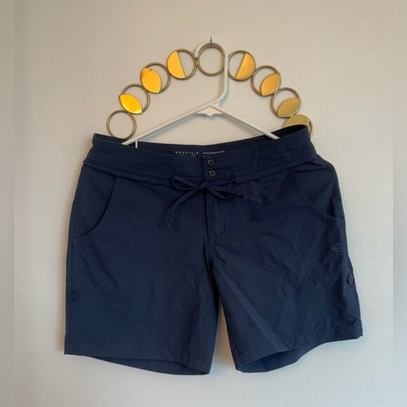 Mountain Hardwear Pants - SOLD Mountain Hardwear Womens Navy Shorts Size 4 Blue Casual Hiking Camping